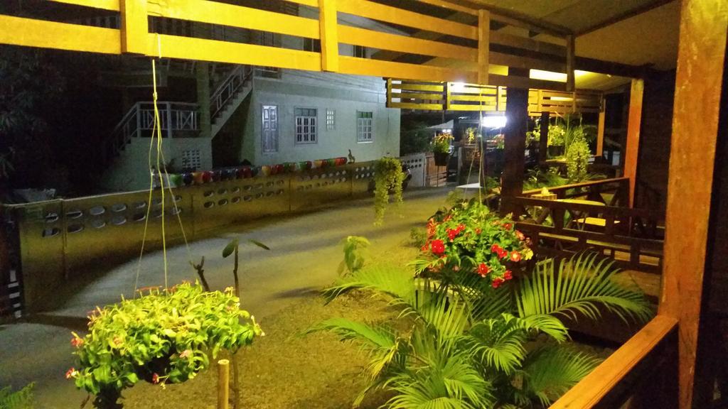 Happy Guesthouse Bungalow Sukhothai Exterior foto